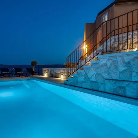 New! Dattero -private Pool, Jacuzzi, Sauna, Media Villa Mimice