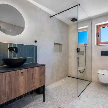 New! Dattero -private Pool, Jacuzzi, Sauna, Media