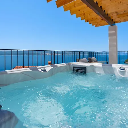 New! Dattero -private Pool, Jacuzzi, Sauna, Media Villa