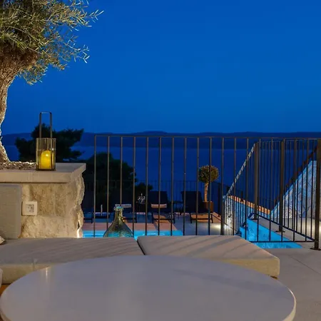Villa New! Dattero -private Pool, Jacuzzi, Sauna, Media *