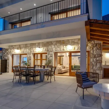 Villa New! Dattero -private Pool, Jacuzzi, Sauna, Media