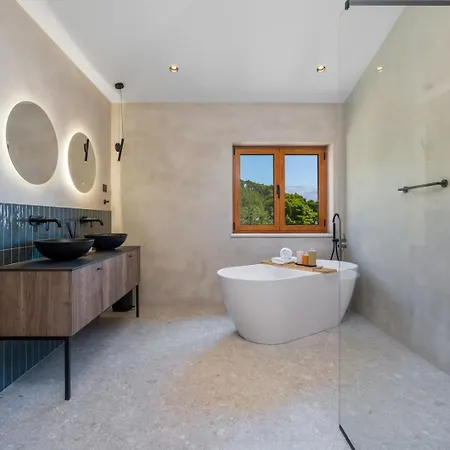 New! Dattero -private Pool, Jacuzzi, Sauna, Media Villa *